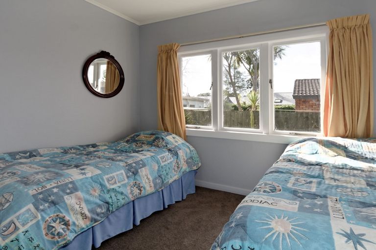 Photo of property in 148 Atkinson Road, Titirangi, Auckland, 0604