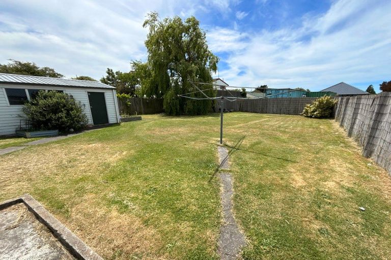 Photo of property in 6 Avro Crescent, Hornby, Christchurch, 8042