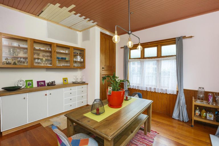 Photo of property in 28 Peppertree Glade, Kelvin Grove, Palmerston North, 4414