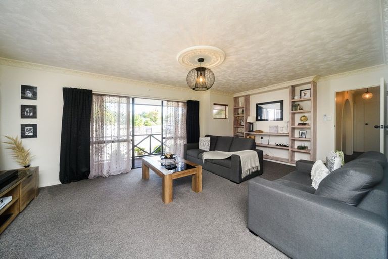 Photo of property in 3 Oak Crescent, Ashhurst, 4810