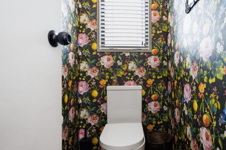 Photo of property in 8 Caccia Birch Lane, Hokowhitu, Palmerston North, 4410