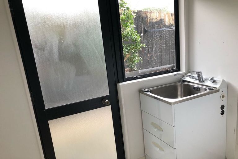 Photo of property in 54a Hattaway Avenue, Bucklands Beach, Auckland, 2012