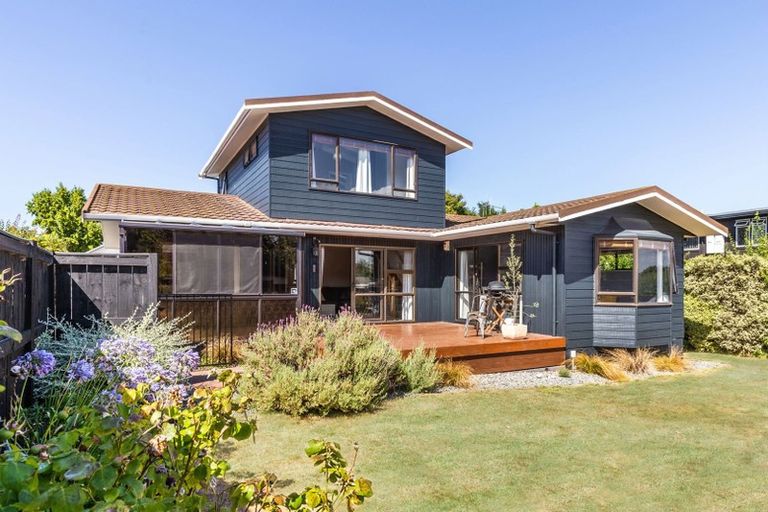 Photo of property in 1/9 Weka Road, Waipahihi, Taupo, 3330