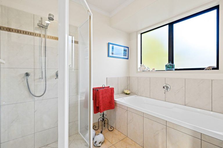 Photo of property in 42 Westminster Glen, Matakana, Warkworth, 0985