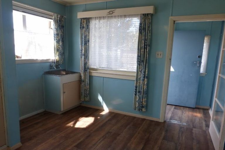 Photo of property in 6 Christian Street, Bryndwr, Christchurch, 8053