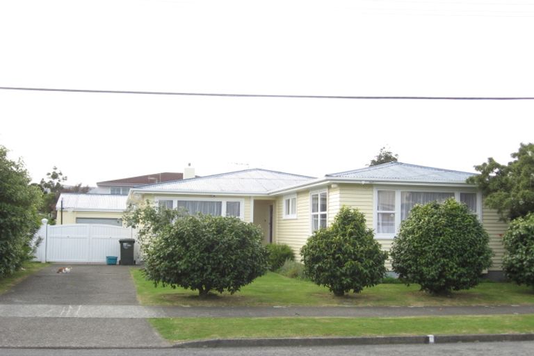 Photo of property in 25 Burnton Street, Epuni, Lower Hutt, 5011