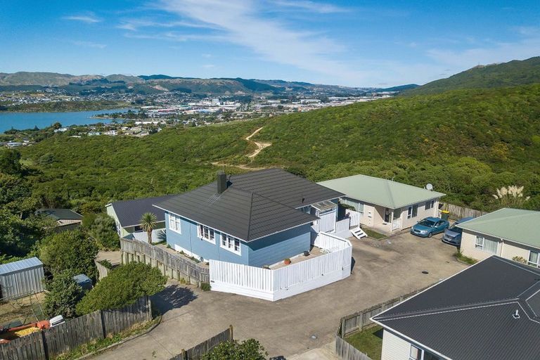 Photo of property in 12 Whenua View, Titahi Bay, Porirua, 5022