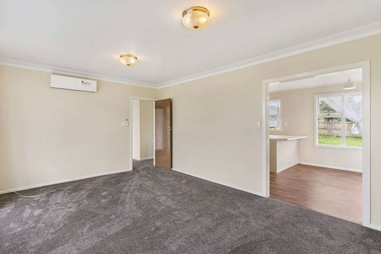 Photo of property in 26 Ray Small Drive, Papakura, 2110