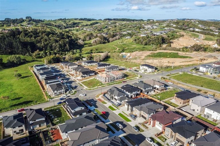 Photo of property in 4 Demeter Street, Flat Bush, Auckland, 2019