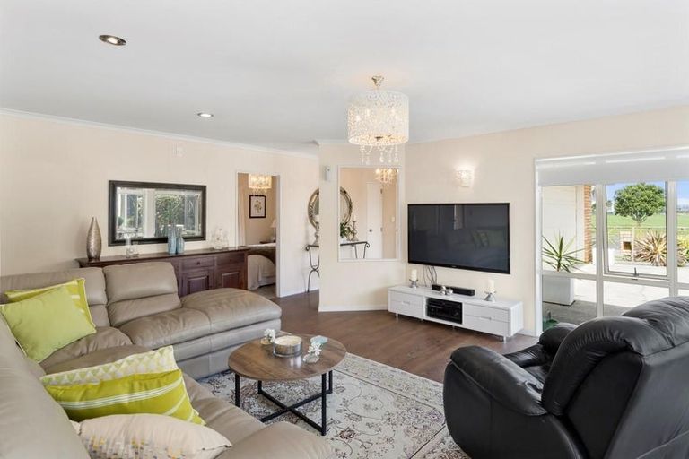 Photo of property in 225 Gloucester Road, Mount Maunganui, 3116