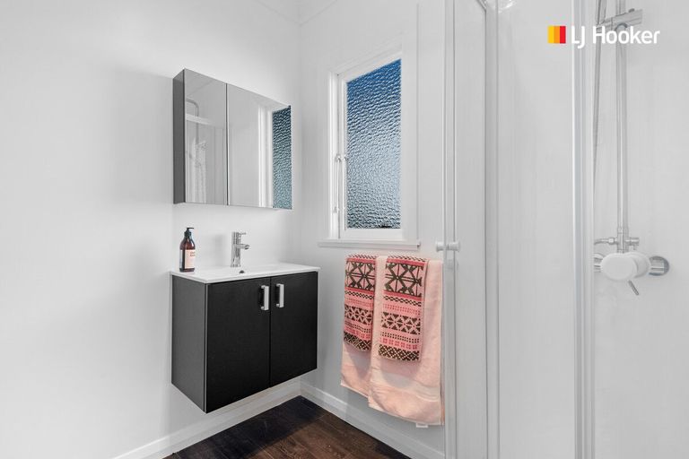 Photo of property in 4 Hawthorn Avenue, Mornington, Dunedin, 9011