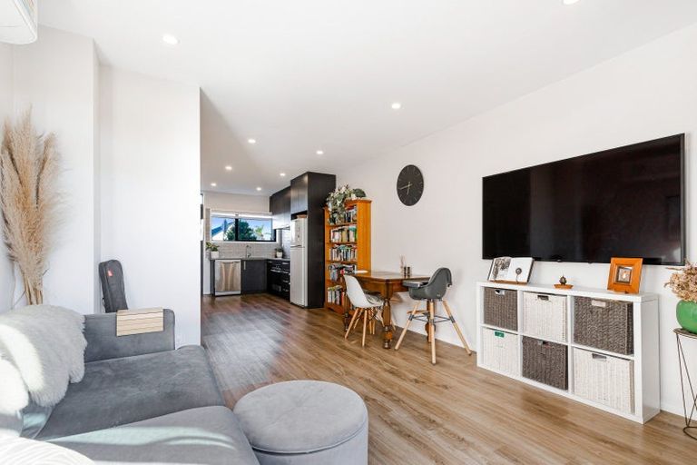 Photo of property in 37 Treloar Crescent, Hobsonville, Auckland, 0616