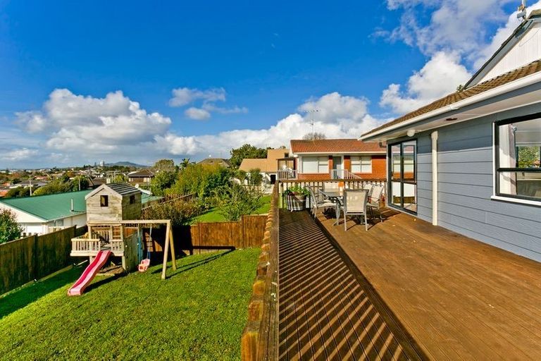 Photo of property in 2/23 Quebec Road, Milford, Auckland, 0620