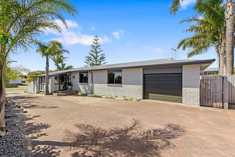 Photo of property in 132a Dickson Road, Papamoa Beach, Papamoa, 3118