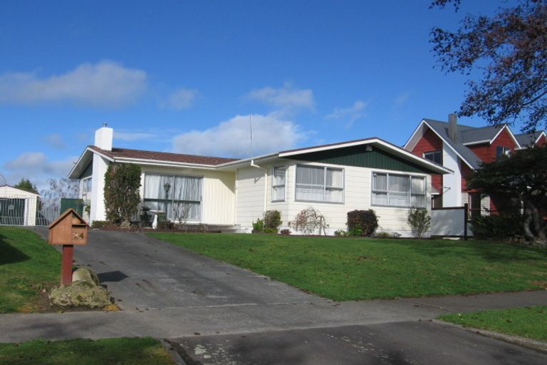 Photo of property in 24 Raglan Avenue, Cloverlea, Palmerston North, 4412
