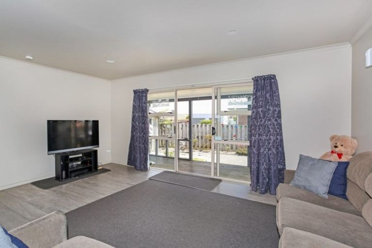 Photo of property in 8b Blair Avenue, Pukekohe, 2120