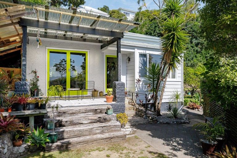 Photo of property in 156 Battery Road, Hospital Hill, Napier, 4110