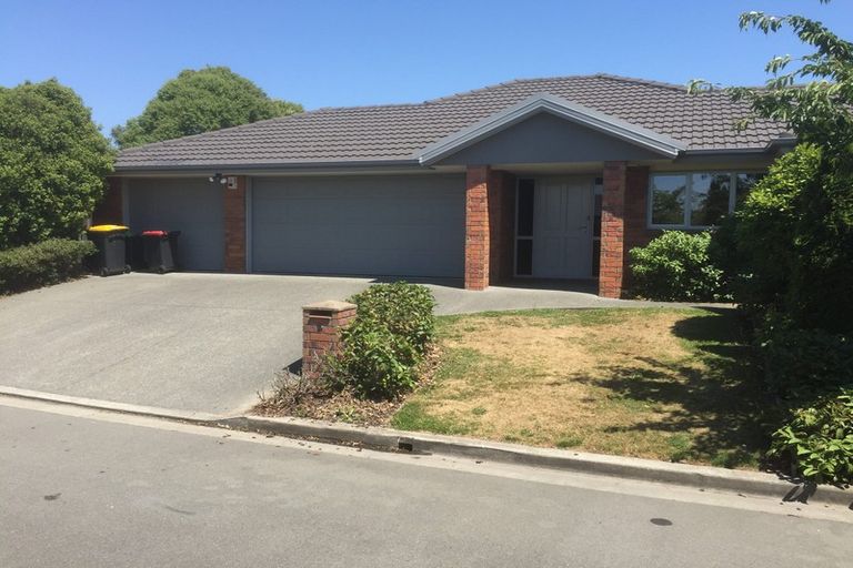 Photo of property in 2 Applecross Lane, Harewood, Christchurch, 8051