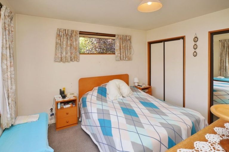 Photo of property in 2/58 Sawyers Arms Road, Northcote, Christchurch, 8052