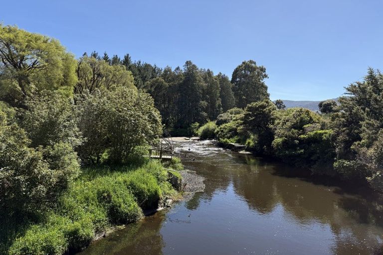Photo of property in 31 Manse Road, Progress Valley, Tokanui, 9884
