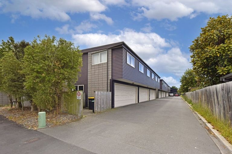 Photo of property in 2/24 Whitmore Street, Edgeware, Christchurch, 8013