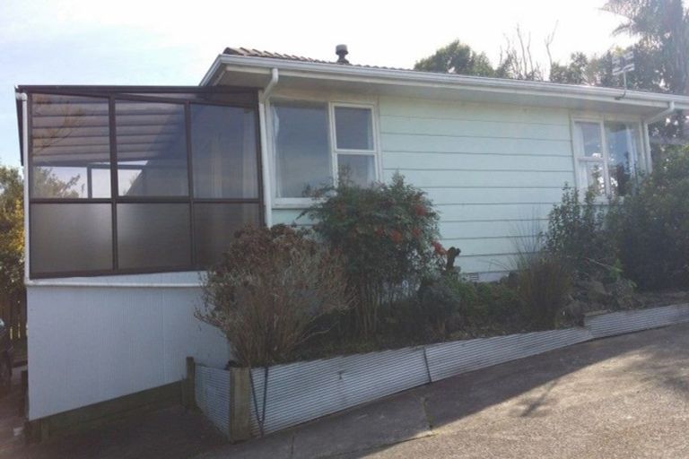 Photo of property in 5 Shale Avenue, Massey, Auckland, 0614