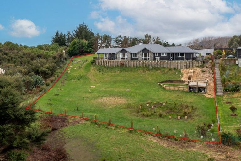 Photo of property in 20 Te Heke Place, Waikanae, 5036