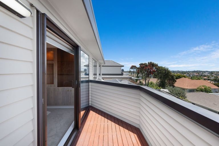 Photo of property in 216 Whitford Road, Shamrock Park, Auckland, 2016