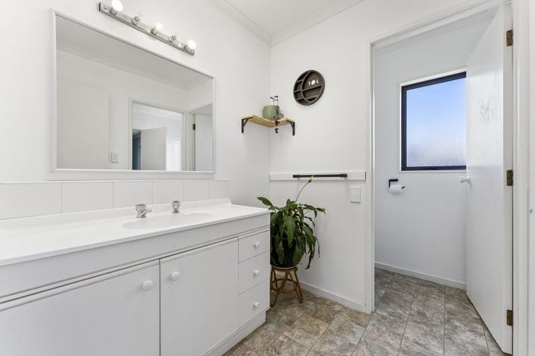 Photo of property in 23 Charles Cross Street, Longburn, Palmerston North, 4412