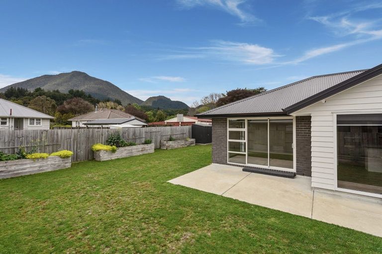 Photo of property in 32 Tiwhatiwha Crescent, Kawerau, 3127
