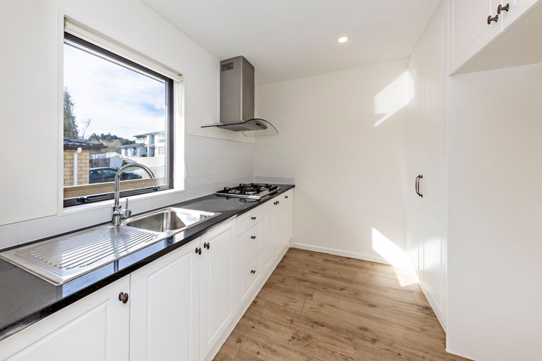 Photo of property in 40 Dawood Place, The Gardens, Auckland, 2105