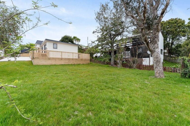 Photo of property in 2/612 Beach Road, Browns Bay, Auckland, 0630
