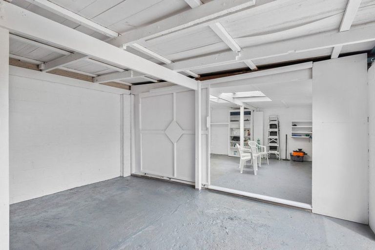 Photo of property in 124 Prince Albert Road, Saint Kilda, Dunedin, 9012