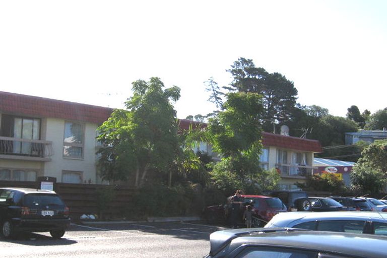 Photo of property in 8/1 Glen Road, Browns Bay, Auckland, 0630