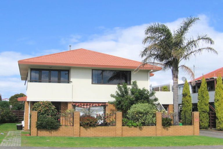 Photo of property in 1 Sutherland Avenue, Mount Maunganui, 3116