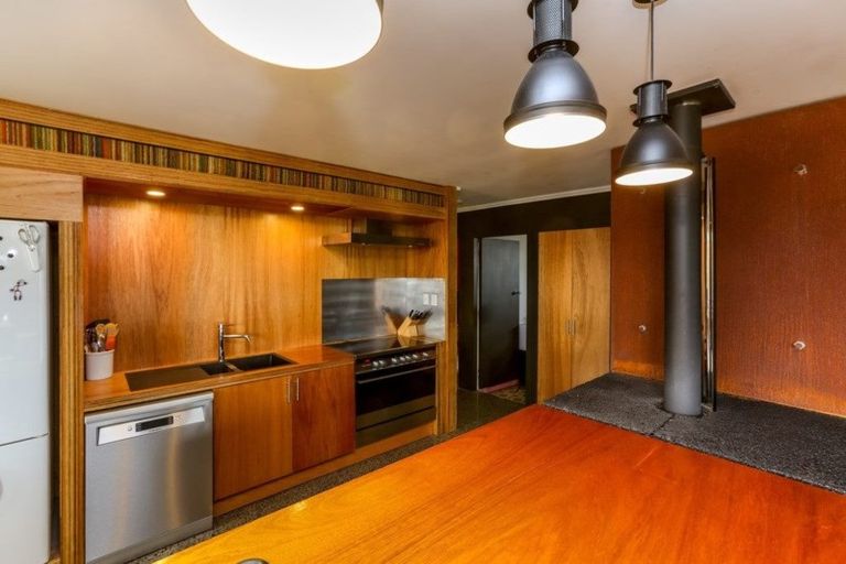 Photo of property in 25 Manu Crescent, Upper Vogeltown, New Plymouth, 4310