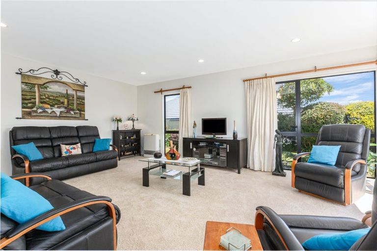 Photo of property in 20 The Masthead, Whitby, Porirua, 5024