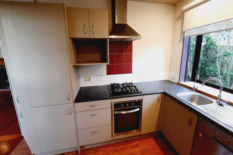 Photo of property in 38 Porter Crescent, Helensville, 0800