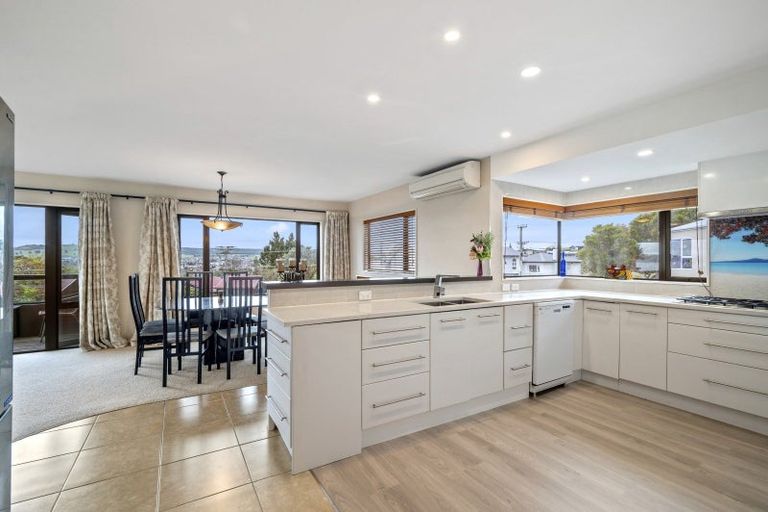 Photo of property in 35 Taharepa Road, Hilltop, Taupo, 3330