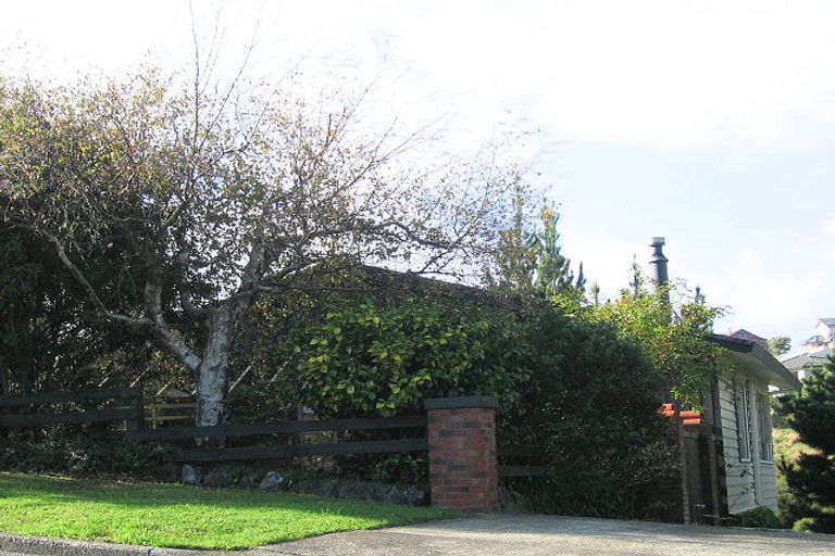 Photo of property in 49 Truro Road, Camborne, Porirua, 5026