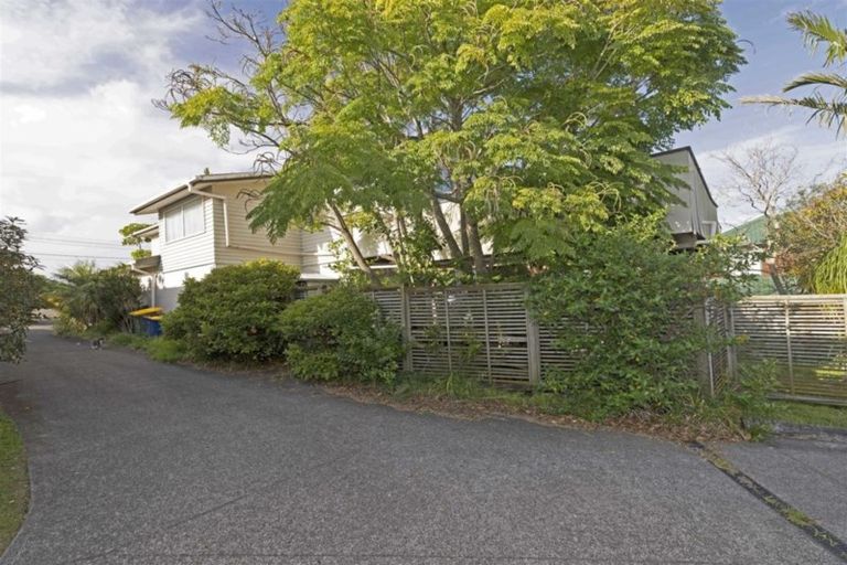 Photo of property in 306 Sunset Road, Windsor Park, Auckland, 0632