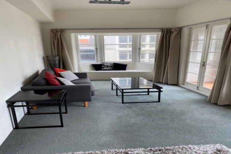 Photo of property in 2/1 Hay Street, Oriental Bay, Wellington, 6011