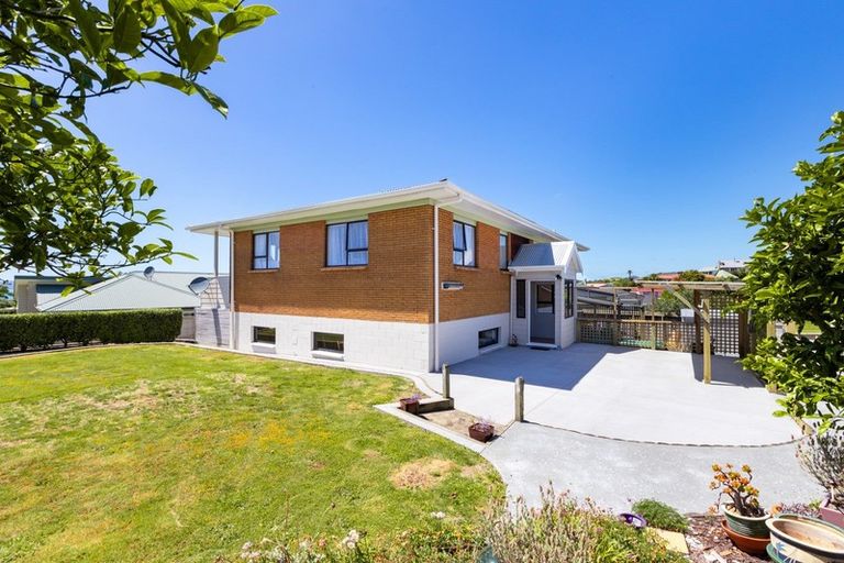 Photo of property in 19 Tamatea Drive, Snells Beach, 0920