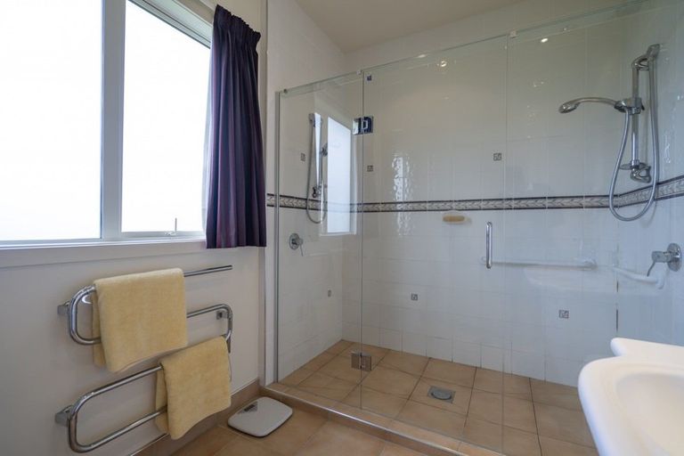 Photo of property in 30 Oraka Street, Te Anau, 9600