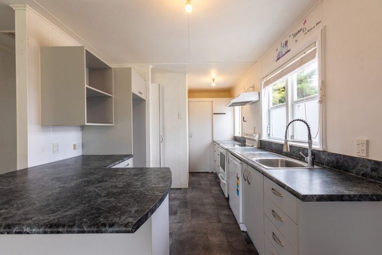 Photo of property in 21 Bevan Street, Woodville, 4920