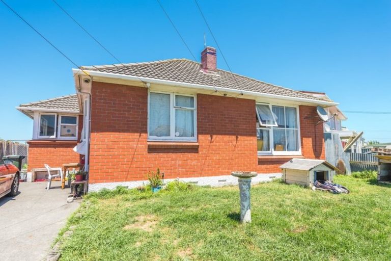 Photo of property in 60 Matipo Street, Castlecliff, Whanganui, 4501