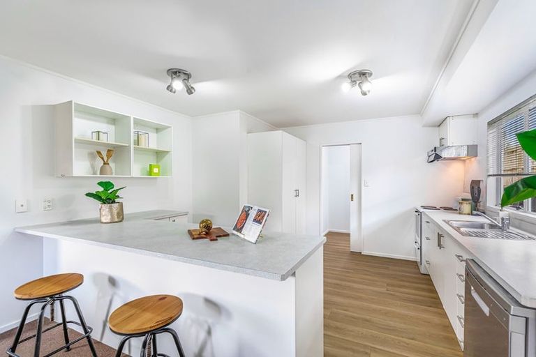 Photo of property in 8e Rathgar Road, Henderson, Auckland, 0610