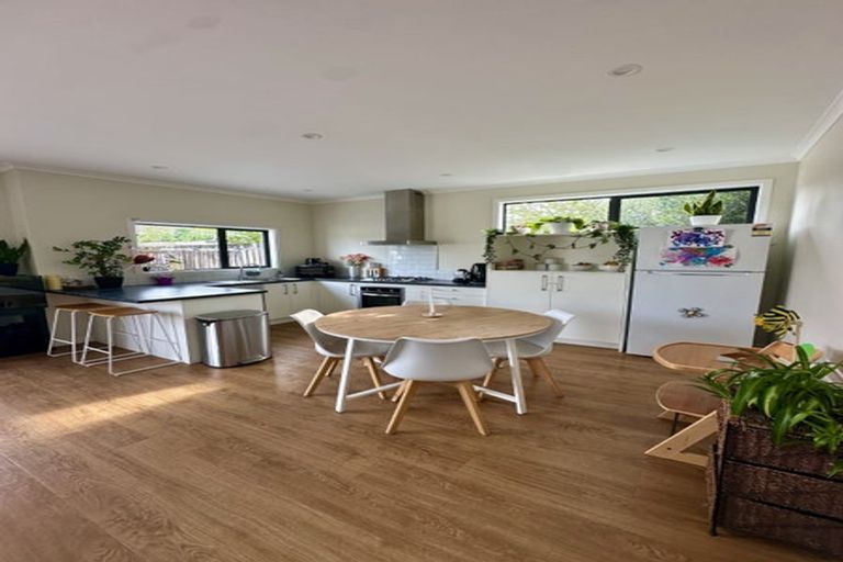 Photo of property in 392a Cambridge Terrace, Naenae, Lower Hutt, 5011