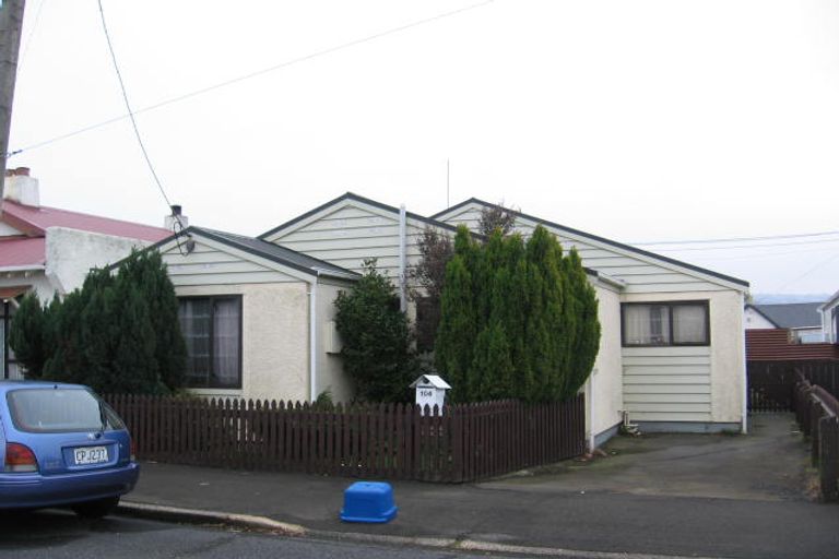 Photo of property in 104 Oxford Street, South Dunedin, Dunedin, 9012