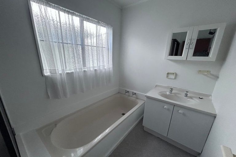 Photo of property in 2/3 Islington Street, Trentham, Upper Hutt, 5018